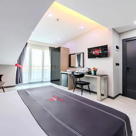 Intercity Istanbul Airport 3*