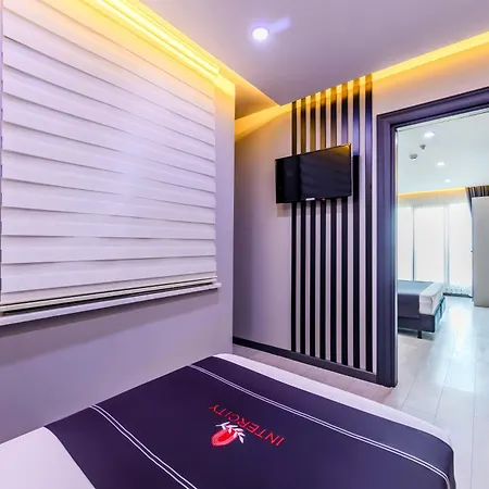 Hotel Intercity Istanbul Airport 3*