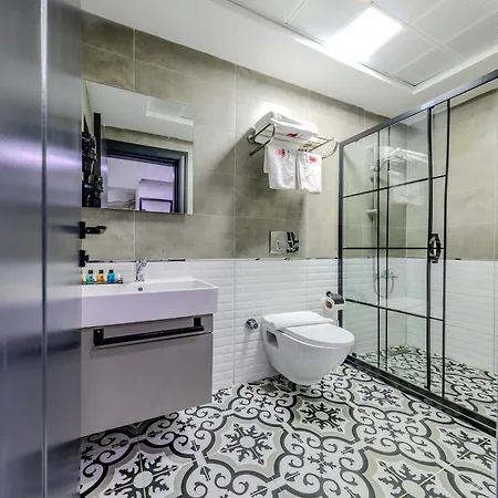 Intercity Istanbul Airport 3*